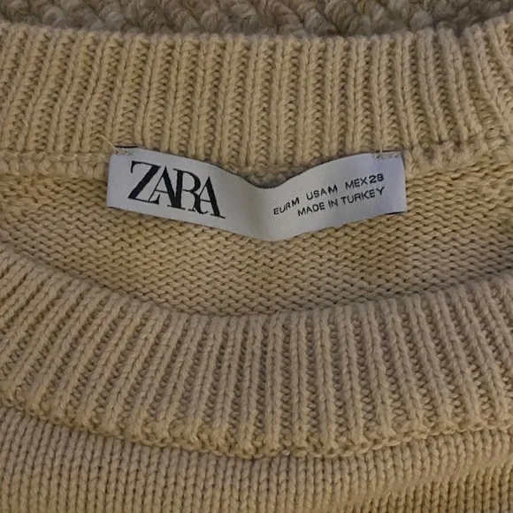 Great relaxed Zara Women's Cream Crew Neck Sweater - Picture 4 of 5